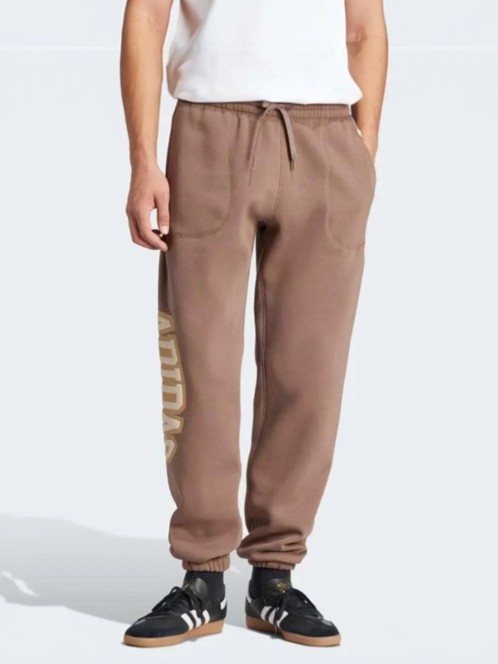 Adidas VRCT Jogger Sweatpants Men’s Size Small Brown Varsity Inspired Logo
